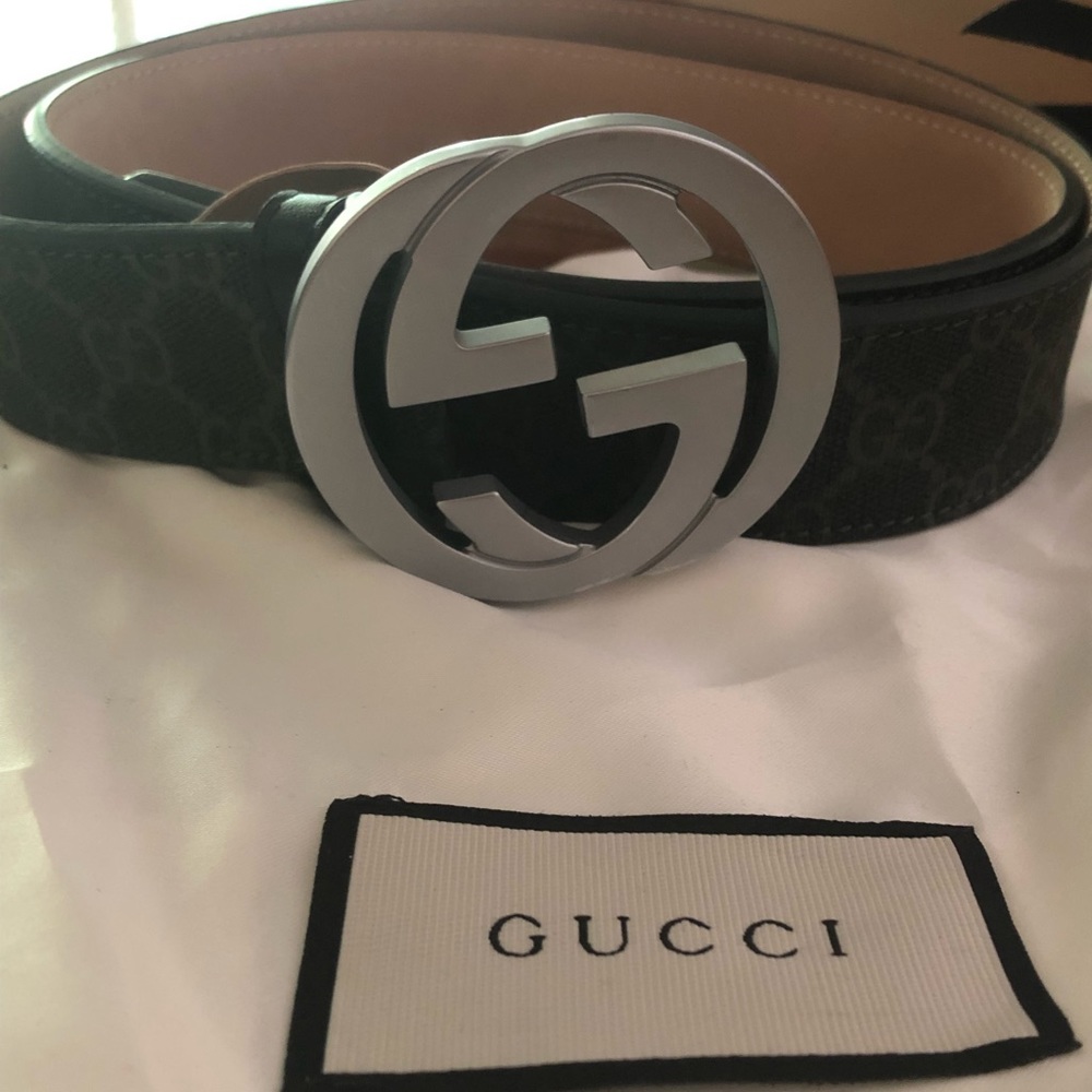 Gucci Supreme print belt grey/black